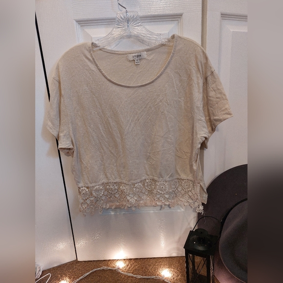 Umgee cream colored crop top - Picture 1 of 2